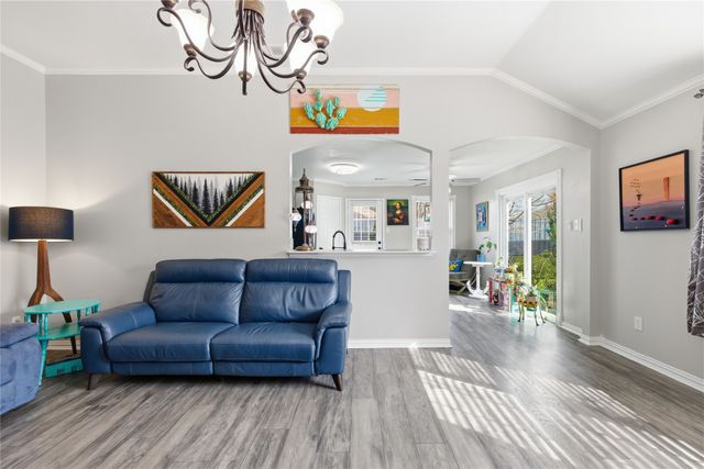 114 N Denver Street, Dallas, TX 75203