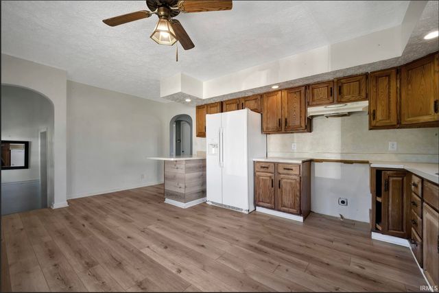 6001 N Green River Road, Evansville, IN 47715