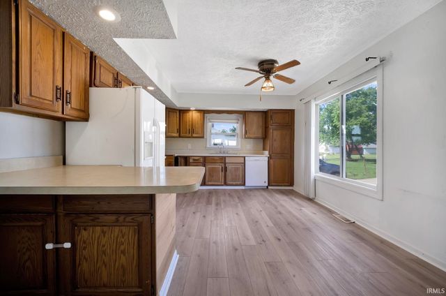 6001 N Green River Road, Evansville, IN 47715