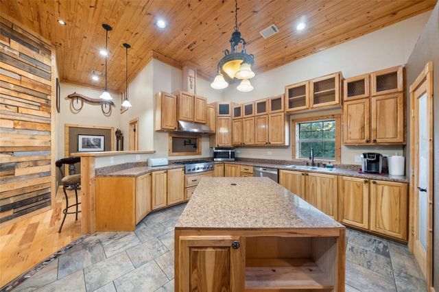 6950 Fm 945 N, Coldspring, TX 77331