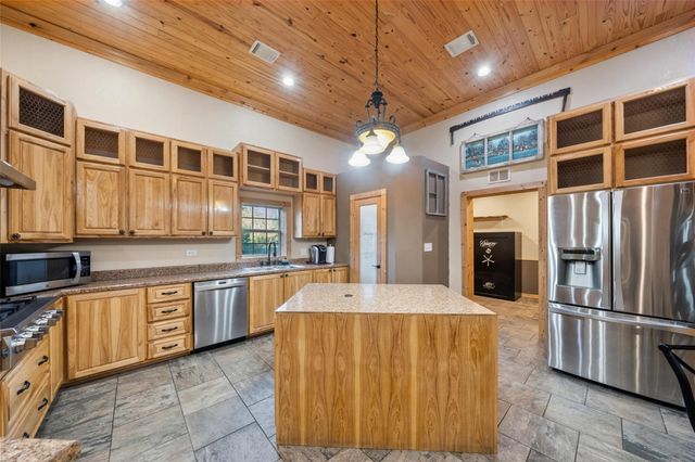 6950 Fm 945 N, Coldspring, TX 77331