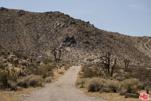 20288 Grey Mountain Road, El Mirage, CA 92301