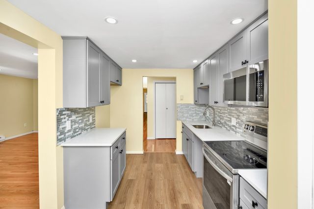 11 Greendale Road 2, Boston, MA 02126