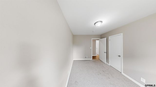2618 S 33Rd Street, Omaha, NE 68105