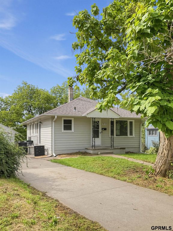 2618 S 33Rd Street, Omaha, NE 68105