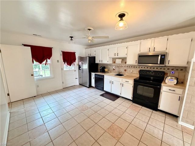 1808 Jay Sykes CT, Hampton, VA 23663