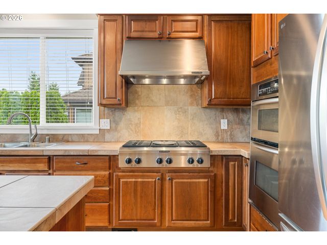 1650 S 15TH Way, Ridgefield, WA 98642
