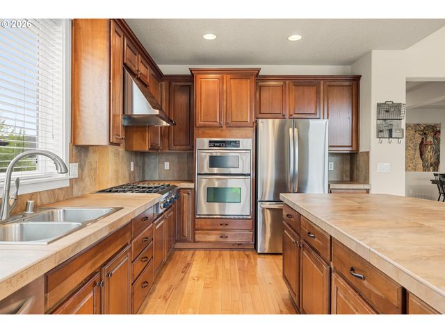 1650 S 15TH Way, Ridgefield, WA 98642