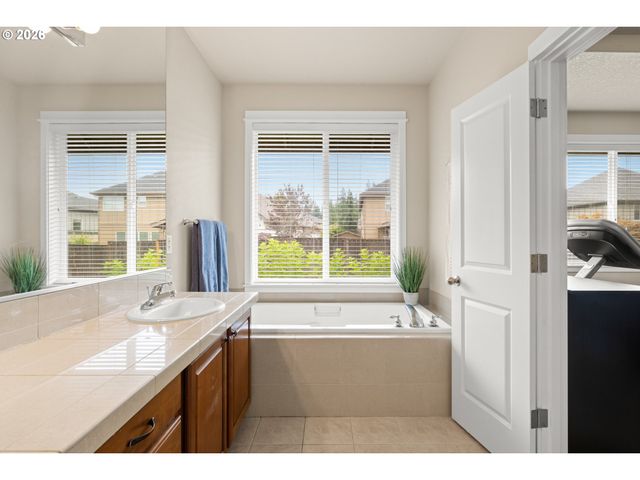 1650 S 15TH Way, Ridgefield, WA 98642