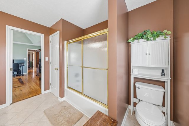 415 Woodlands Dr, Gallatin, TN 37066