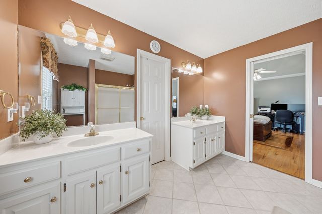 415 Woodlands Dr, Gallatin, TN 37066