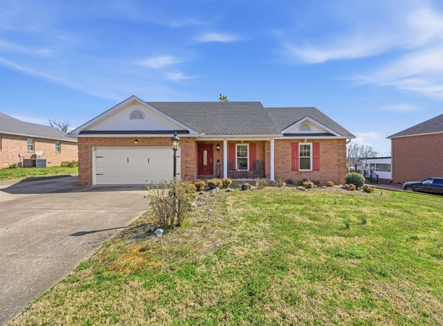 415 Woodlands Dr, Gallatin, TN 37066