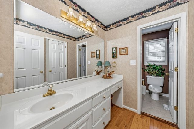 415 Woodlands Dr, Gallatin, TN 37066