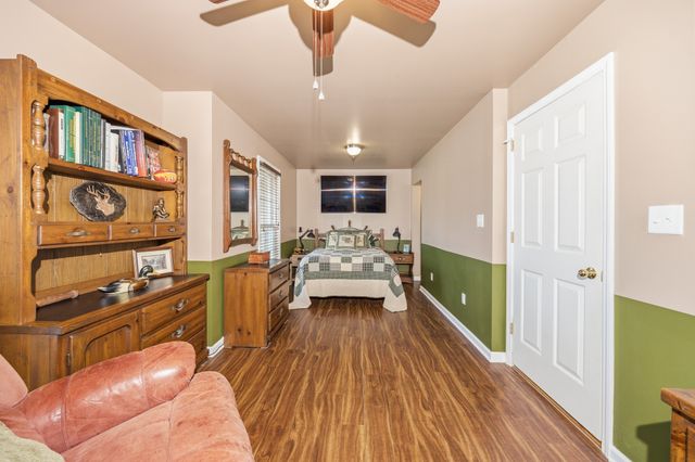 415 Woodlands Dr, Gallatin, TN 37066