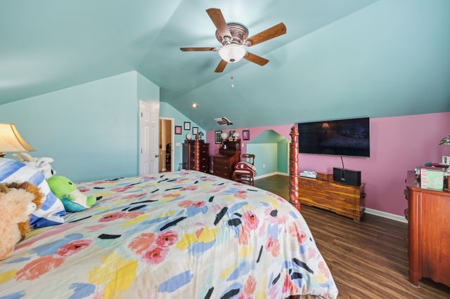 415 Woodlands Dr, Gallatin, TN 37066