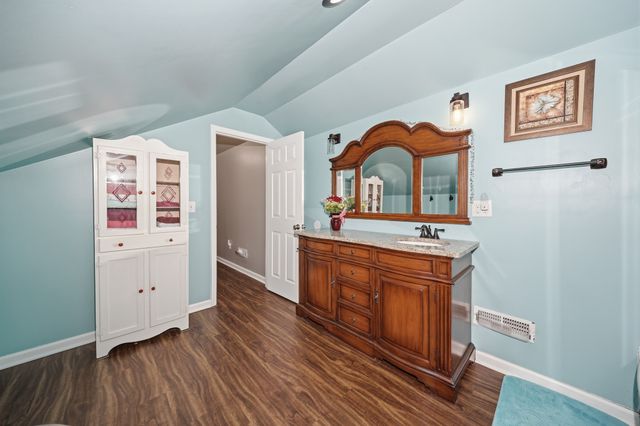 415 Woodlands Dr, Gallatin, TN 37066