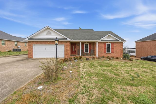 415 Woodlands Dr, Gallatin, TN 37066