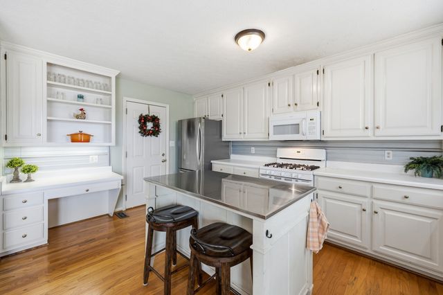 415 Woodlands Dr, Gallatin, TN 37066
