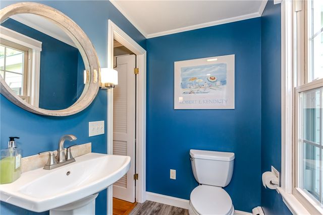 10 Circle Drive, Middletown, RI 02842
