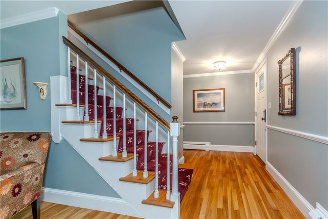 10 Circle Drive, Middletown, RI 02842
