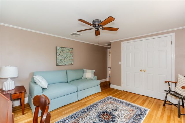 10 Circle Drive, Middletown, RI 02842