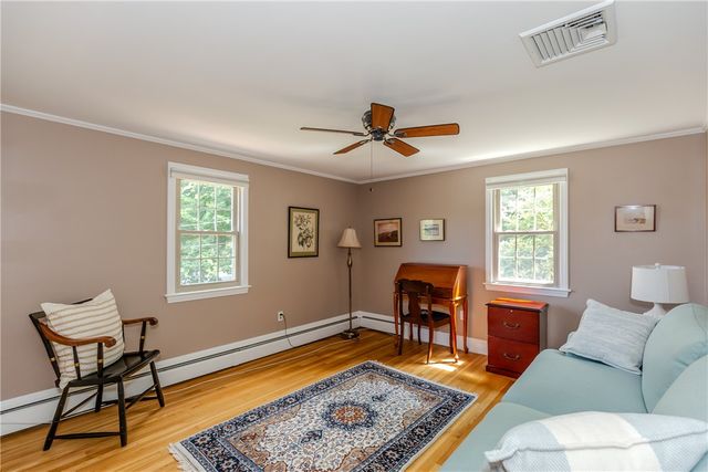 10 Circle Drive, Middletown, RI 02842