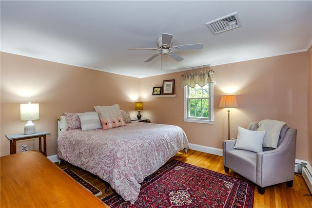 10 Circle Drive, Middletown, RI 02842
