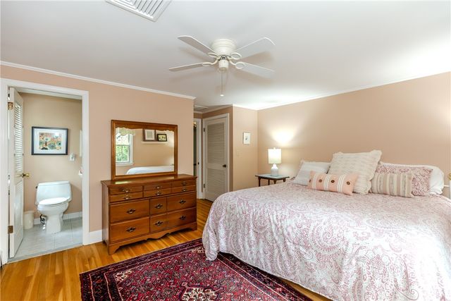 10 Circle Drive, Middletown, RI 02842