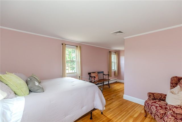10 Circle Drive, Middletown, RI 02842