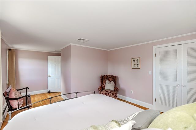 10 Circle Drive, Middletown, RI 02842