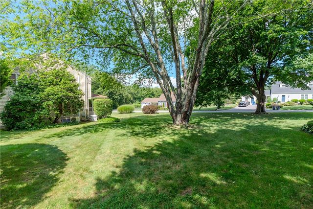 10 Circle Drive, Middletown, RI 02842