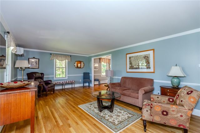 10 Circle Drive, Middletown, RI 02842