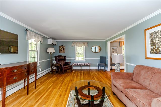 10 Circle Drive, Middletown, RI 02842