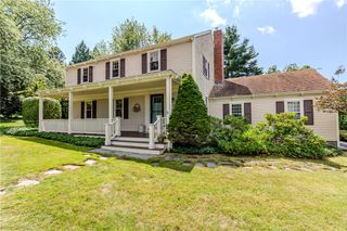 10 Circle Drive, Middletown, RI 02842