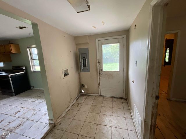 26 E Stop 13 Road, Indianapolis, IN 46227