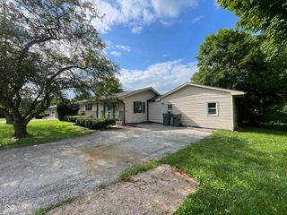 26 E Stop 13 Road, Indianapolis, IN 46227