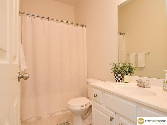 3804 S 189th Avenue, Omaha, NE 68130