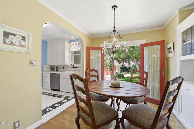 1297 N Hill Avenue, Pasadena, CA 91104