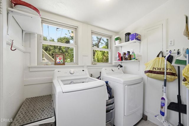 1297 N Hill Avenue, Pasadena, CA 91104