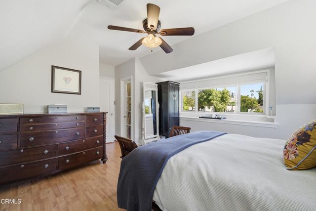 1297 N Hill Avenue, Pasadena, CA 91104