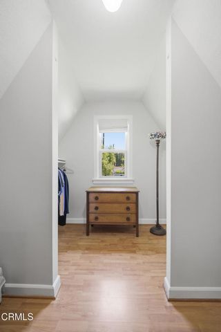 1297 N Hill Avenue, Pasadena, CA 91104