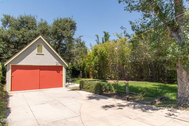 1297 N Hill Avenue, Pasadena, CA 91104