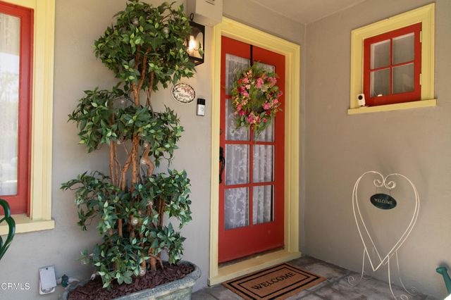 1297 N Hill Avenue, Pasadena, CA 91104
