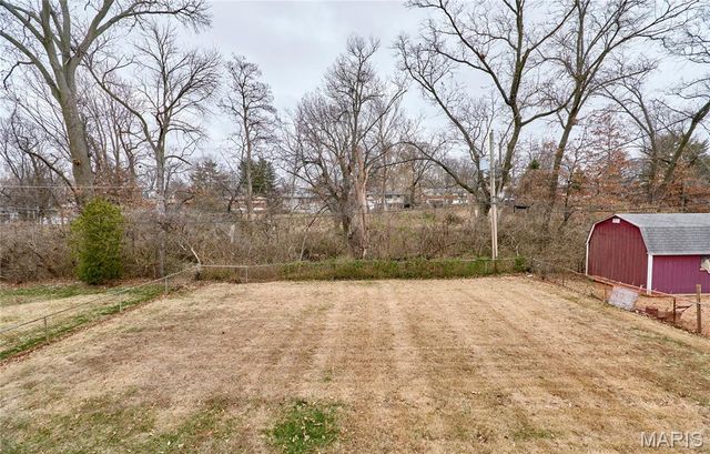 2440 Chaucer Avenue, St Louis, MO 63114