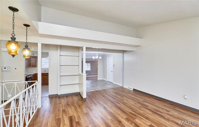 2440 Chaucer Avenue, St Louis, MO 63114