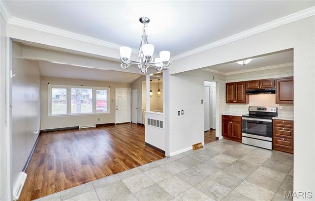 2440 Chaucer Avenue, St Louis, MO 63114