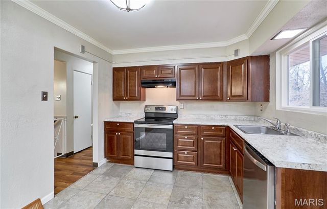 2440 Chaucer Avenue, St Louis, MO 63114