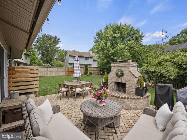 4509 FLINTSTONE RD, Alexandria, VA 22306