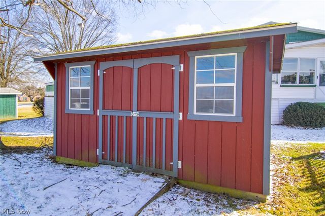 49314 Johnson Drive, St Clairsville, OH 43950