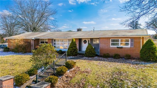 49314 Johnson Drive, St Clairsville, OH 43950